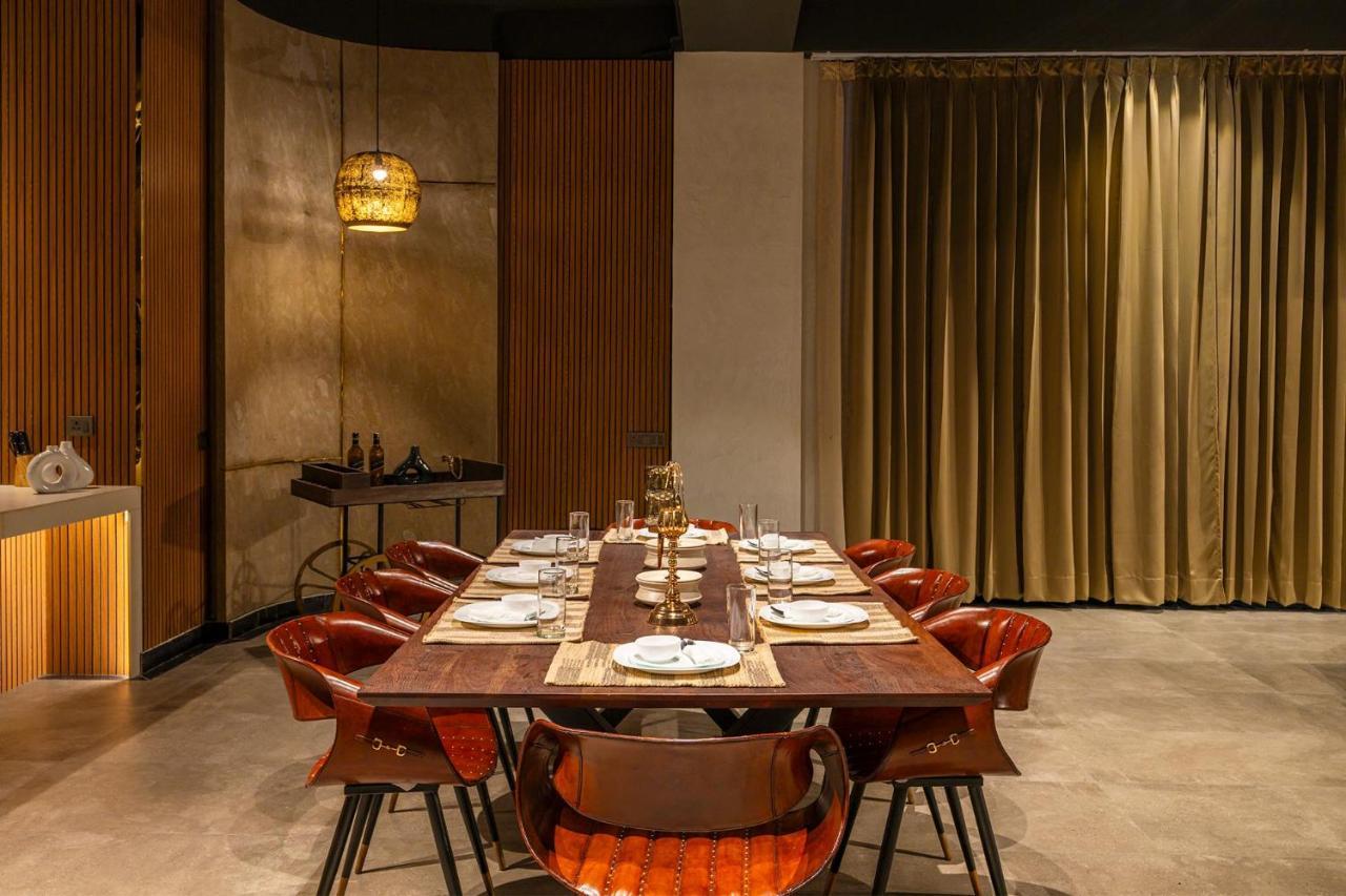 Stayvista'S Anantam - Luxury 4Br Villa With Huge Swimming Pool In Delhi New Delhi Extérieur photo